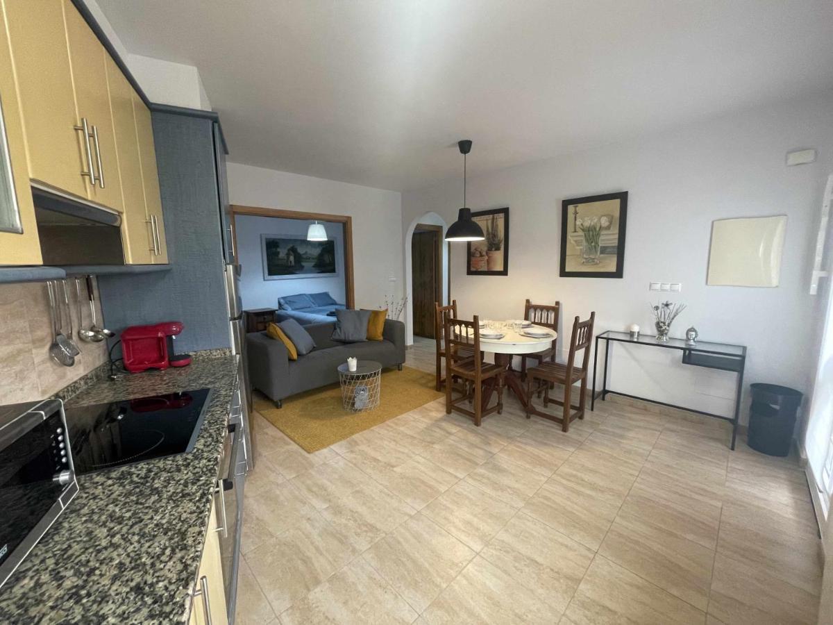 Grupo Gontad Apartamento Travesia Da Agra โอโกรูญา ภายนอก รูปภาพ