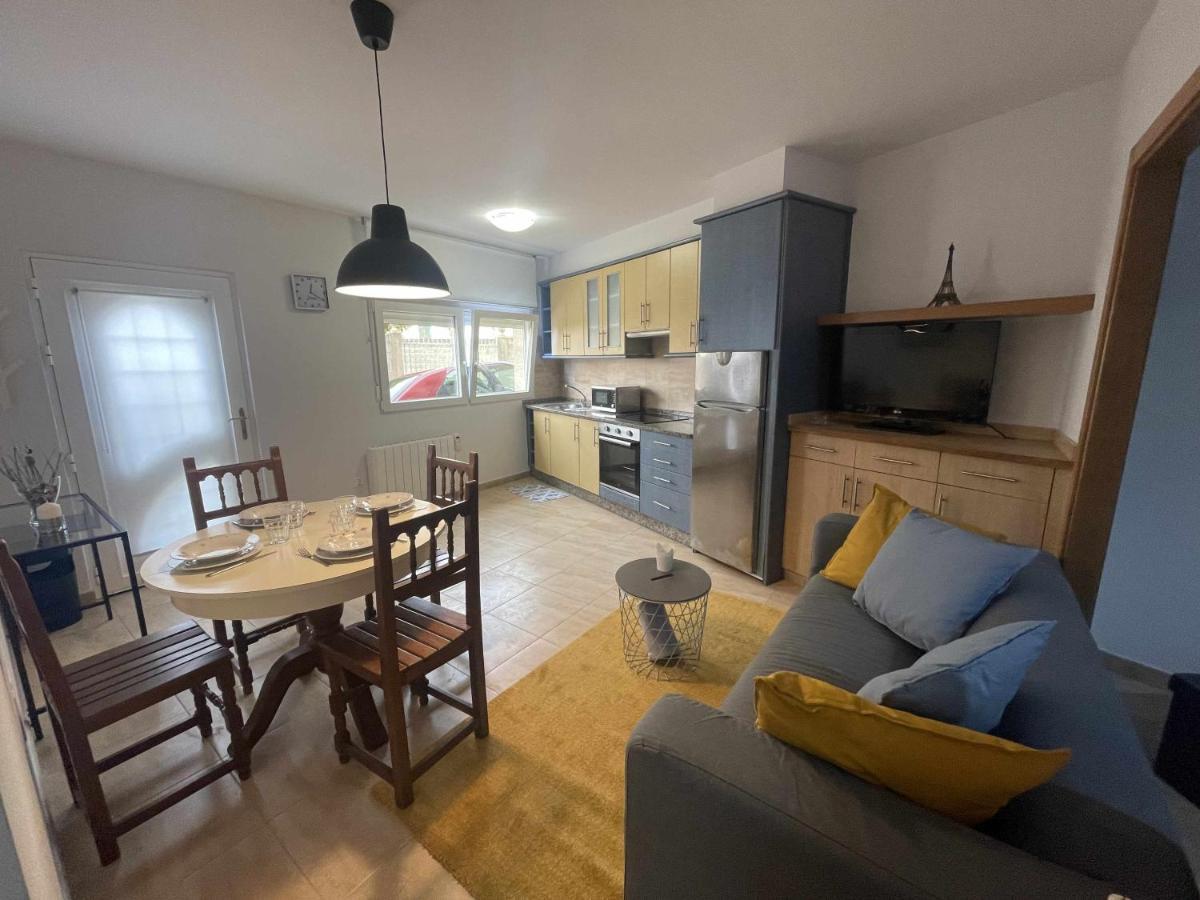 Grupo Gontad Apartamento Travesia Da Agra โอโกรูญา ภายนอก รูปภาพ